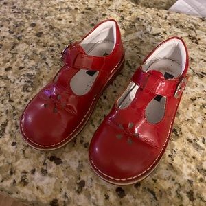 Kid express red shoes